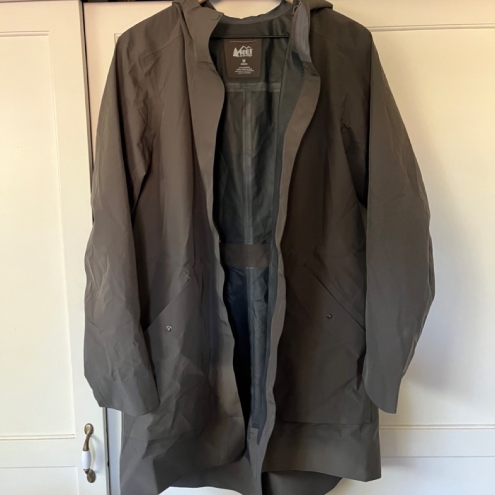 REI waterproof rain jacket anorak in olive green - Picture 2 of 6